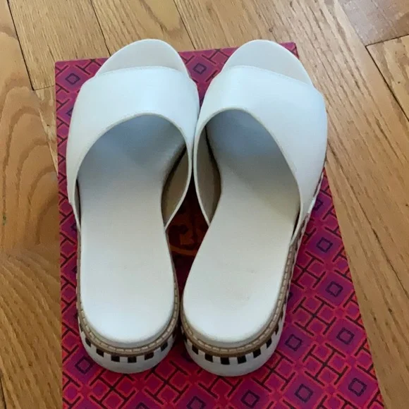 Women’s Tory Burch Slide - Picture 3 of 4